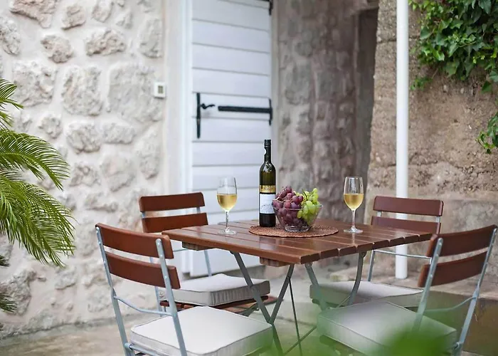 Maro & Baro - With Shared Terrace Baro Ντουμπρόβνικ